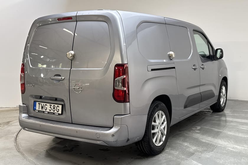Bild 3 av Opel Combo-e Cargo XL 50kWh Skåp (136hk) L2 Navi Head-up