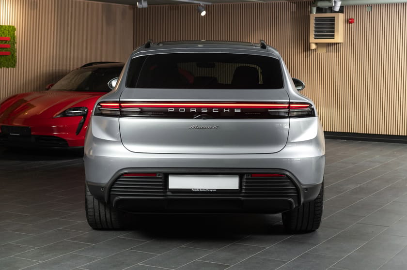 Bilde 5 av Porsche Macan 4 Luftfjæring/Krok/BOSE/18veis/Matrix/Passasjerskjerm++