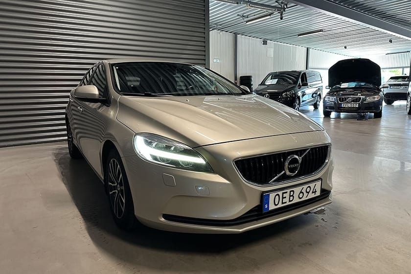 Bild 3 av Volvo V40 D2 Momentum Värmare PDC Euro 6