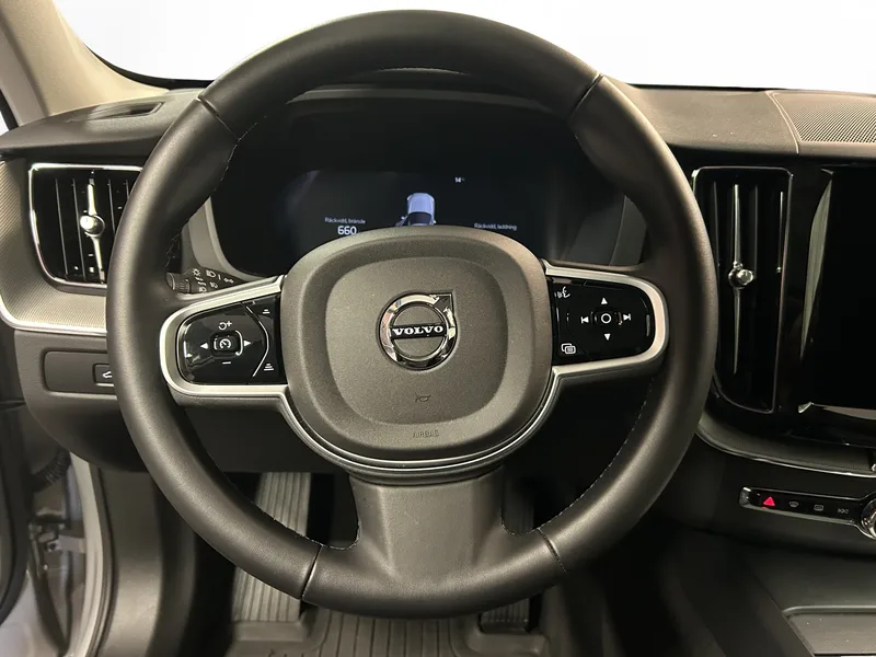 Bild 7 av 15 – Volvo XC60 T6 Plus Dark Nordic Edition Plus Nordic Edition