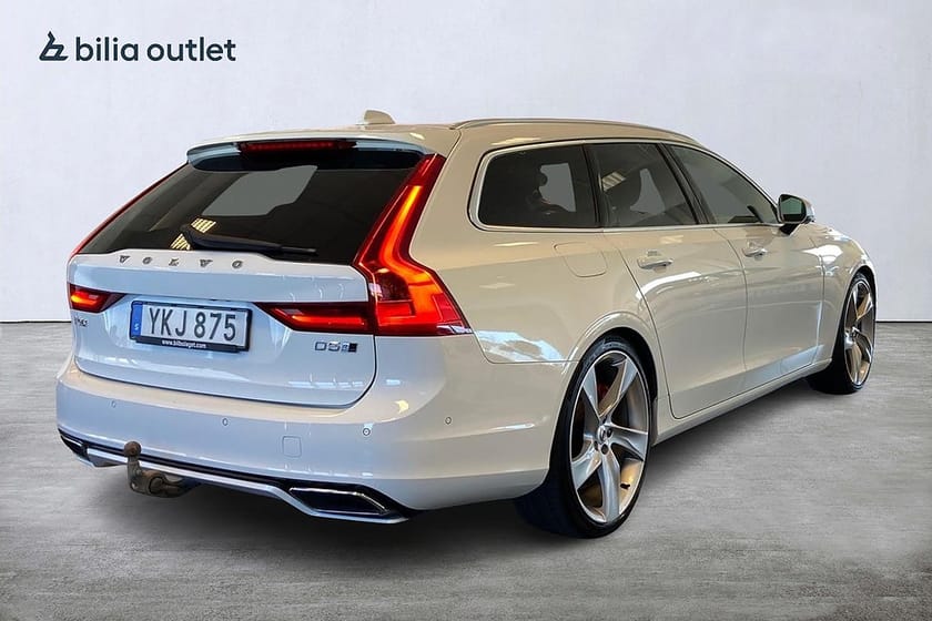 Bild 5 av Volvo V90 D5 AWD R-Design 235hk / Drag 360°kam Navi Värmare VOC