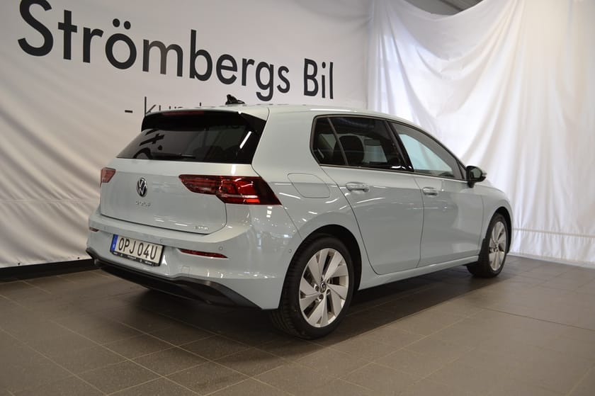 Bild 3 av Volkswagen Golf 1.5 eTSI 150hk