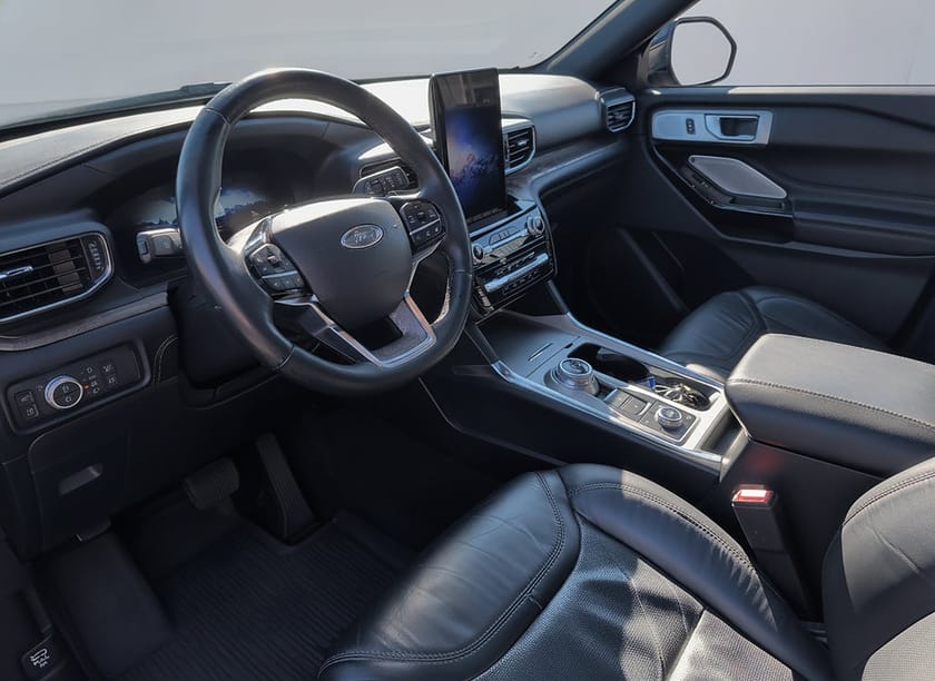 Bild 3 av Ford Explorer Plug-In Hybrid 3.0T Platinum 4x4 - 7 sits -