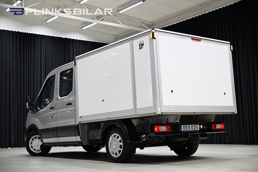Bild 4 av Ford Transit 350 Chassi Dubbelhytt 170HK Dubbelhytt|Kåpa|6Sits|Lågmil|EnÄgare|NyKamrem
