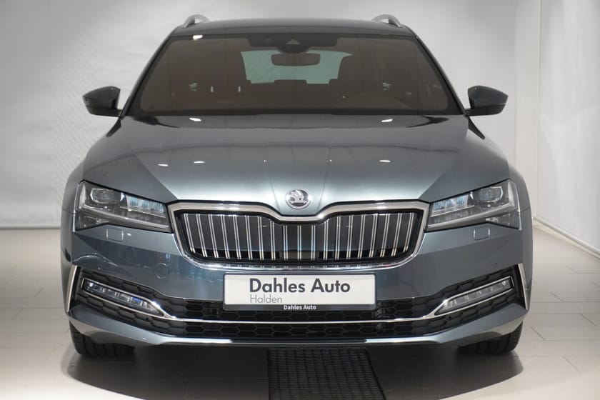 Bilde 2 av Škoda Superb iV Combi