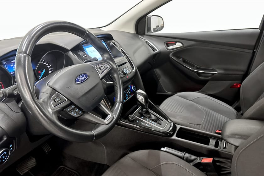 Bild 5 av Ford Focus Kombi 1.0 TITANIUM 125hk Aut. Nybytt Kamrem.