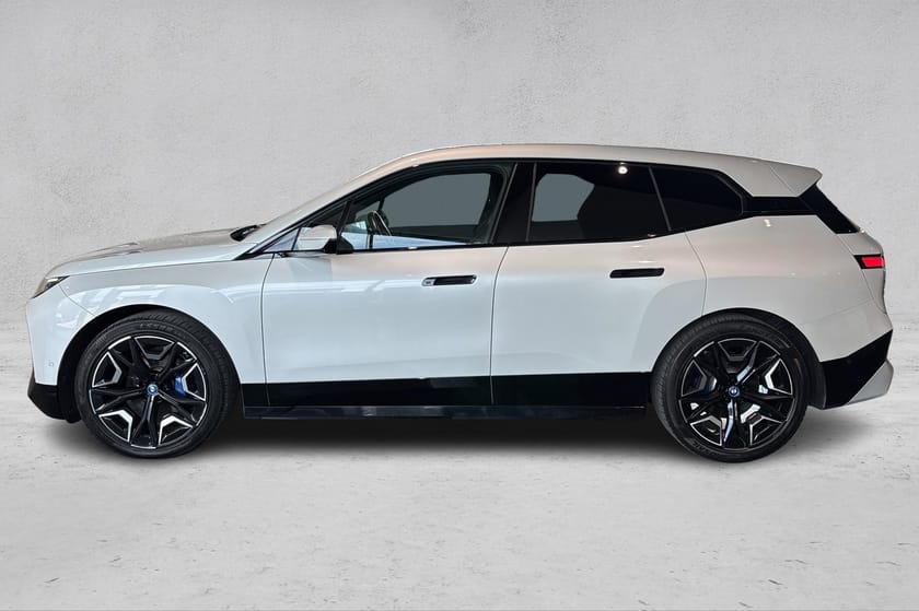 Bilde 2 av BMW iX xDrive40 Fully Charged|Harman|22"|Sportspakke|H.up|Hengerfeste