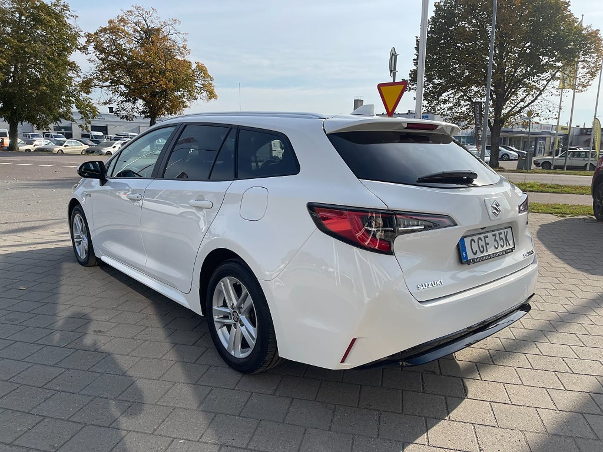 Suzuki Swace 2022, bild 7/10
