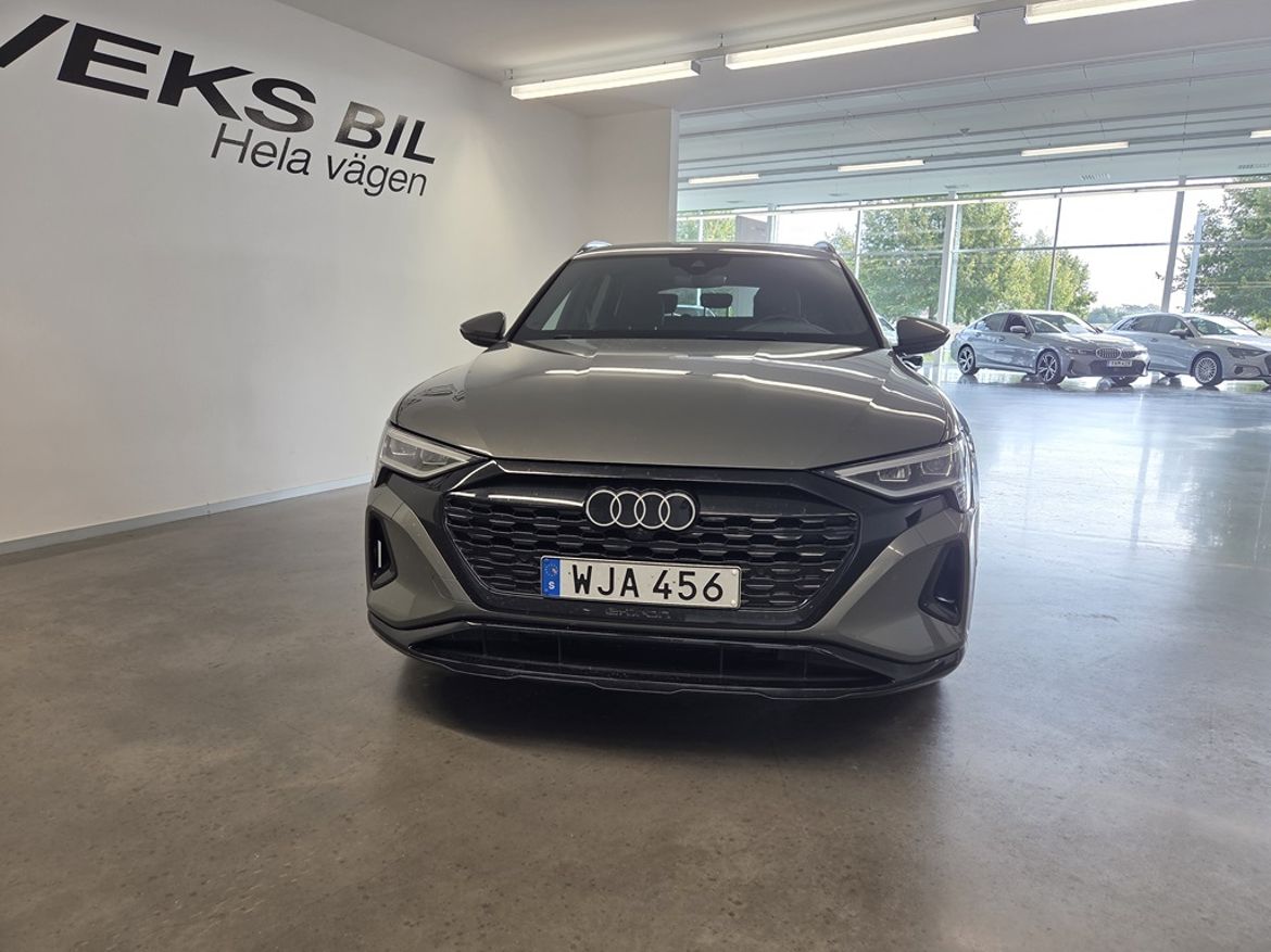 Audi Audi Q8 55 e-tron quattro — bild 2