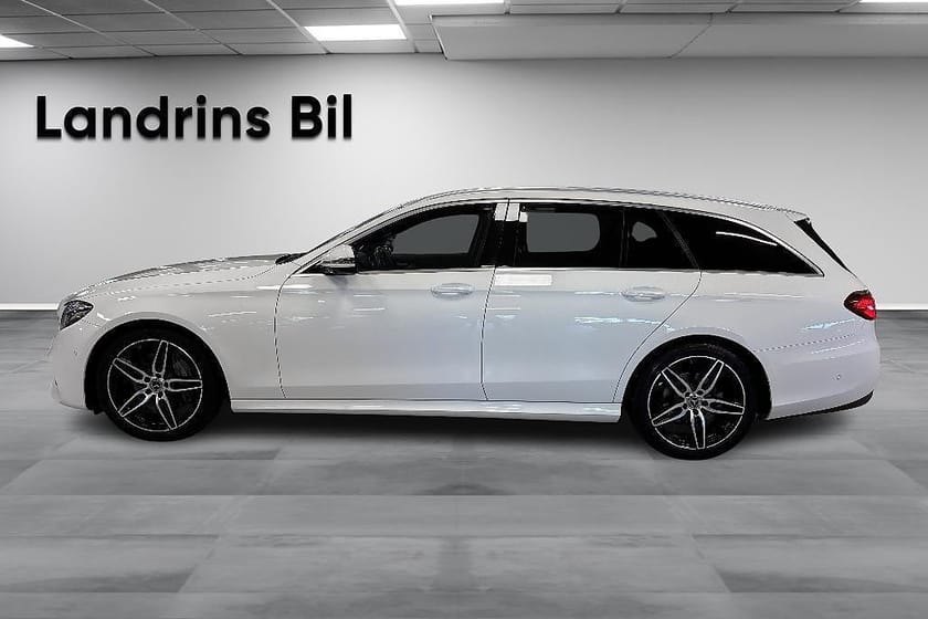 Bild 4 av Mercedes-Benz E 220 T d 4MATIC AMG Drag Värmare Burmester Minnestolar