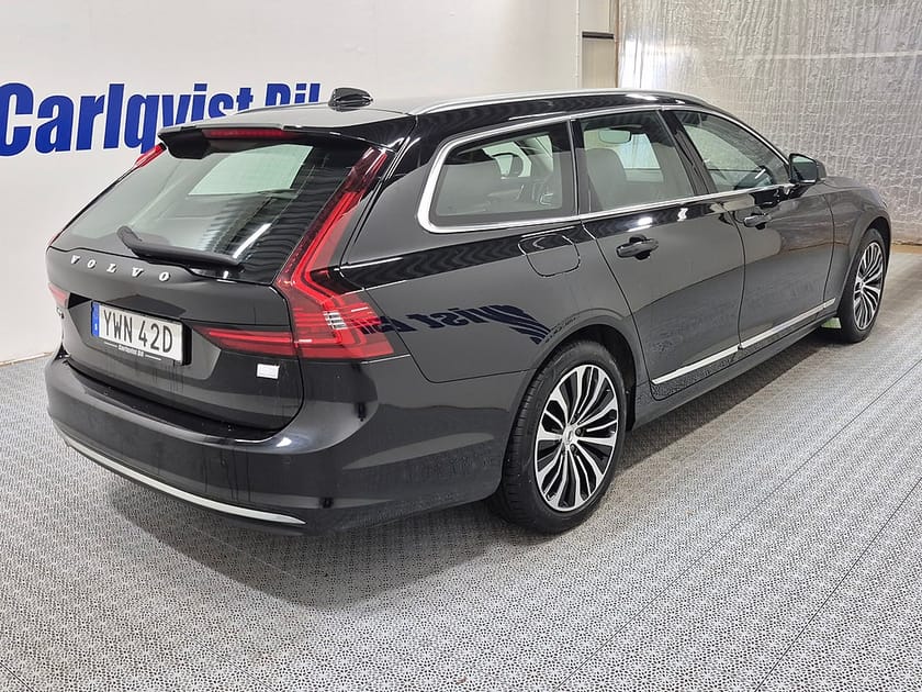Bild 4 av Volvo V90 T6 Recharge Core Bright plug in AWD 350HK 4x4