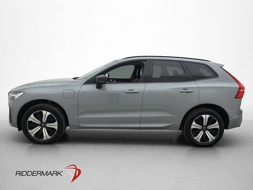 Bild 4 av Volvo XC60 T6 AWD Plus Dark Panorama H/K Skinn Kamera Drag