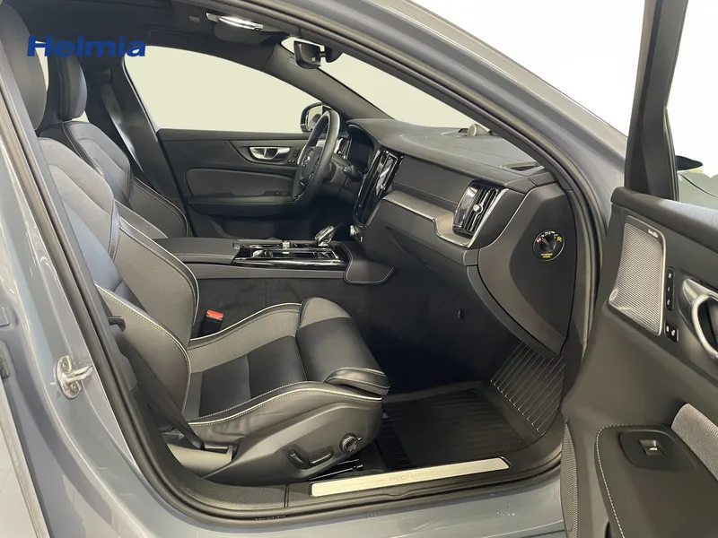 Bild 10 av 14 – Volvo V60 Recharge T6 Ultimate Dark