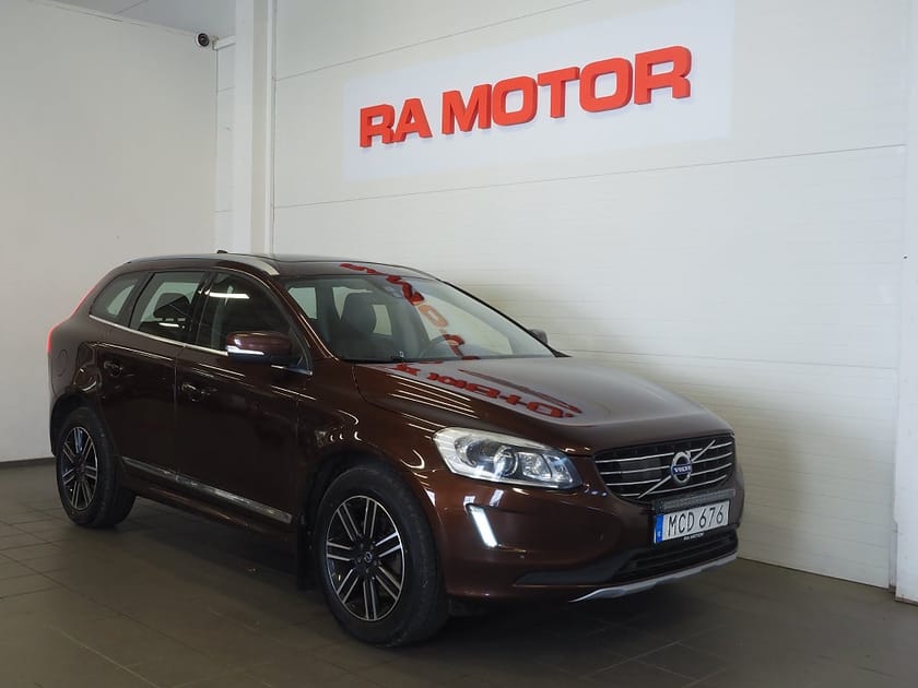 Bild 3 av Volvo XC60 D4 Geartronic Summum Business Edt Pro Pano B-Kam Drag