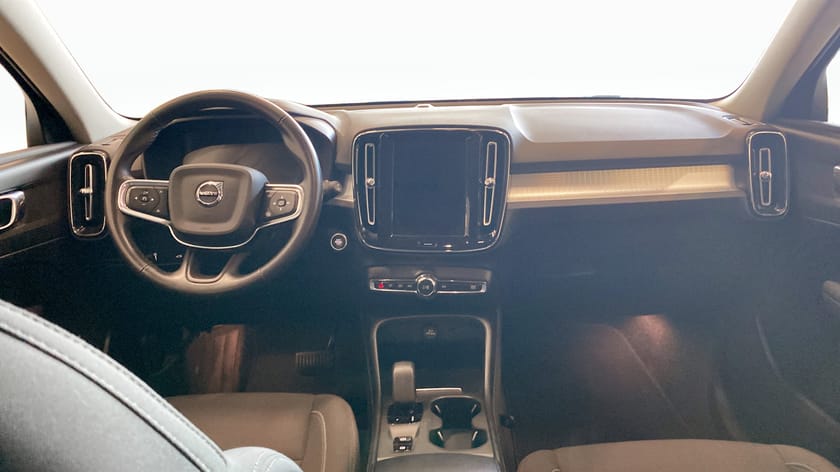 Bild 4 av Volvo XC40 T2 Geartronic 129hk DRAG - Momentum