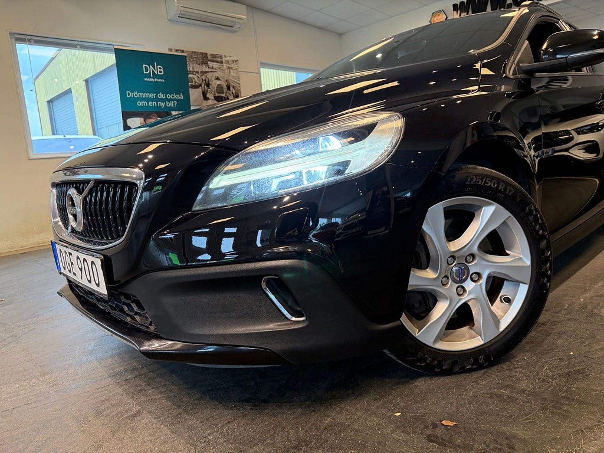 Volvo V40 Cross Country 2017, kuva 6/10