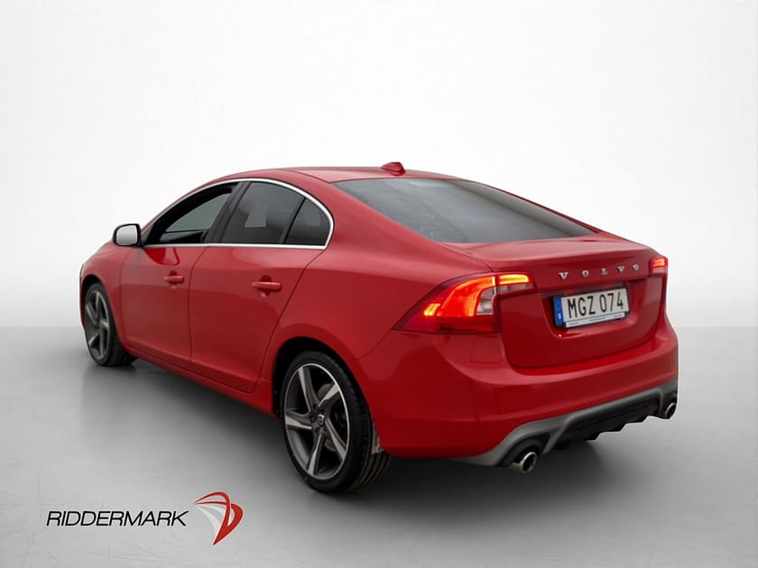 Bild 5 av Volvo S60 D3 150hk R-Design Värmare VOC Halvskinn