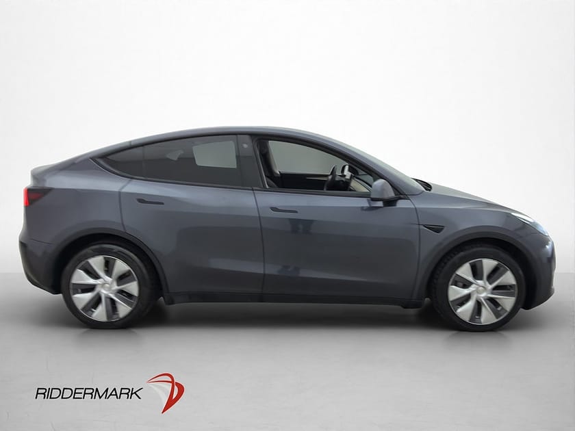 Bild 5 av Tesla Model Y Long Range AWD Autopilot Svensksåld MOMS