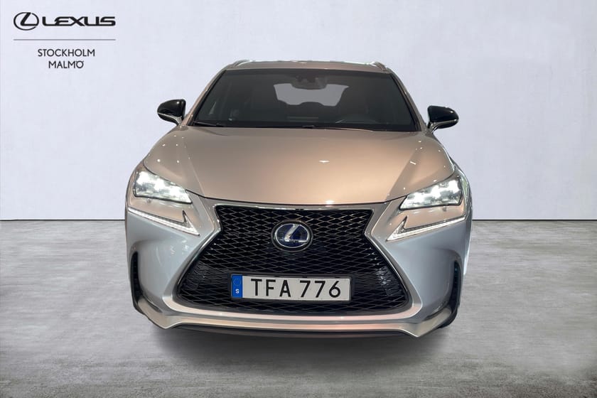 Bild 5 av Lexus NX 300h AWD Soltak HUD Nav Elstolar Keyless