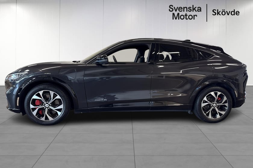 Bild 2 av Ford Mustang Mach-E Standard Range AWD SR 70 kWh 269 hk Teknikpaket | 360° | B&O |