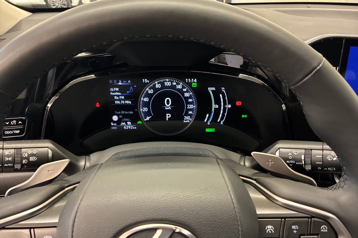 Lexus NX 450h+ E-CVT, 309hp, 2025