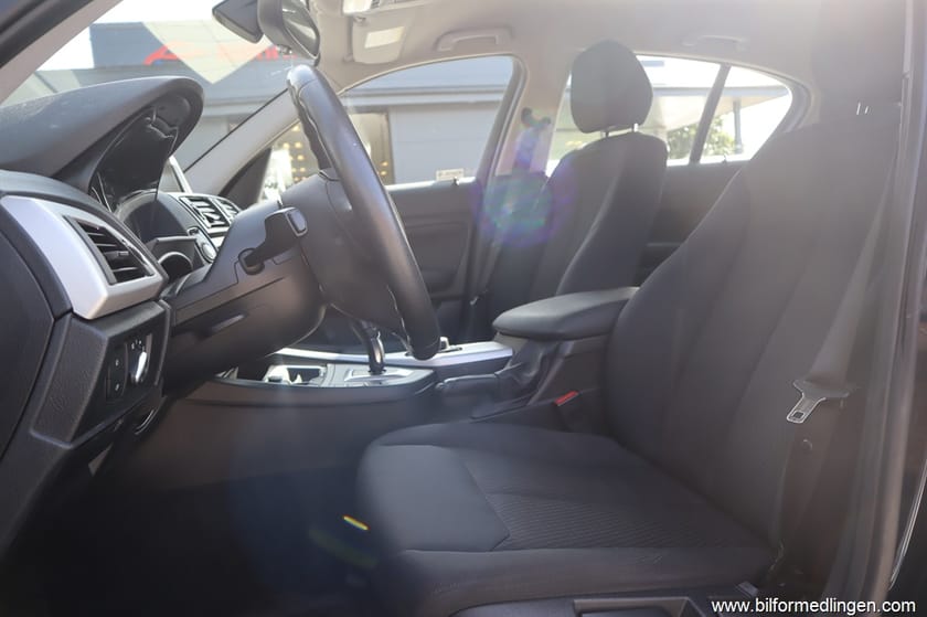 Bild 4 av BMW 116i 116 5-door 136hk Aut Svensksåld
