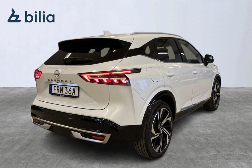 Bild 4 av Nissan Qashqai Tekna+/Head-up/Panorama/s&v-däck/Bose/360 backkamera