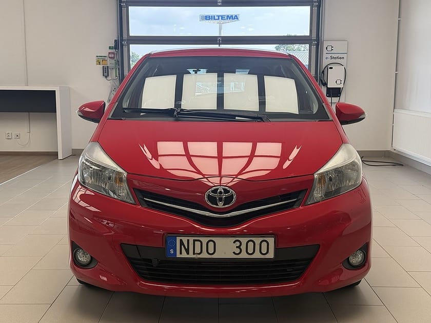 Bild 5 av Toyota Yaris 1.33 Dual 99hk Automat/Backkamera/Vinterhjul