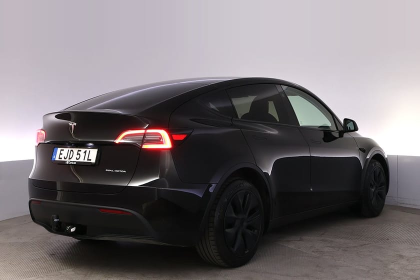 Bild 5 av Tesla Model Y Long Range AWD Autopilot Pano Drag