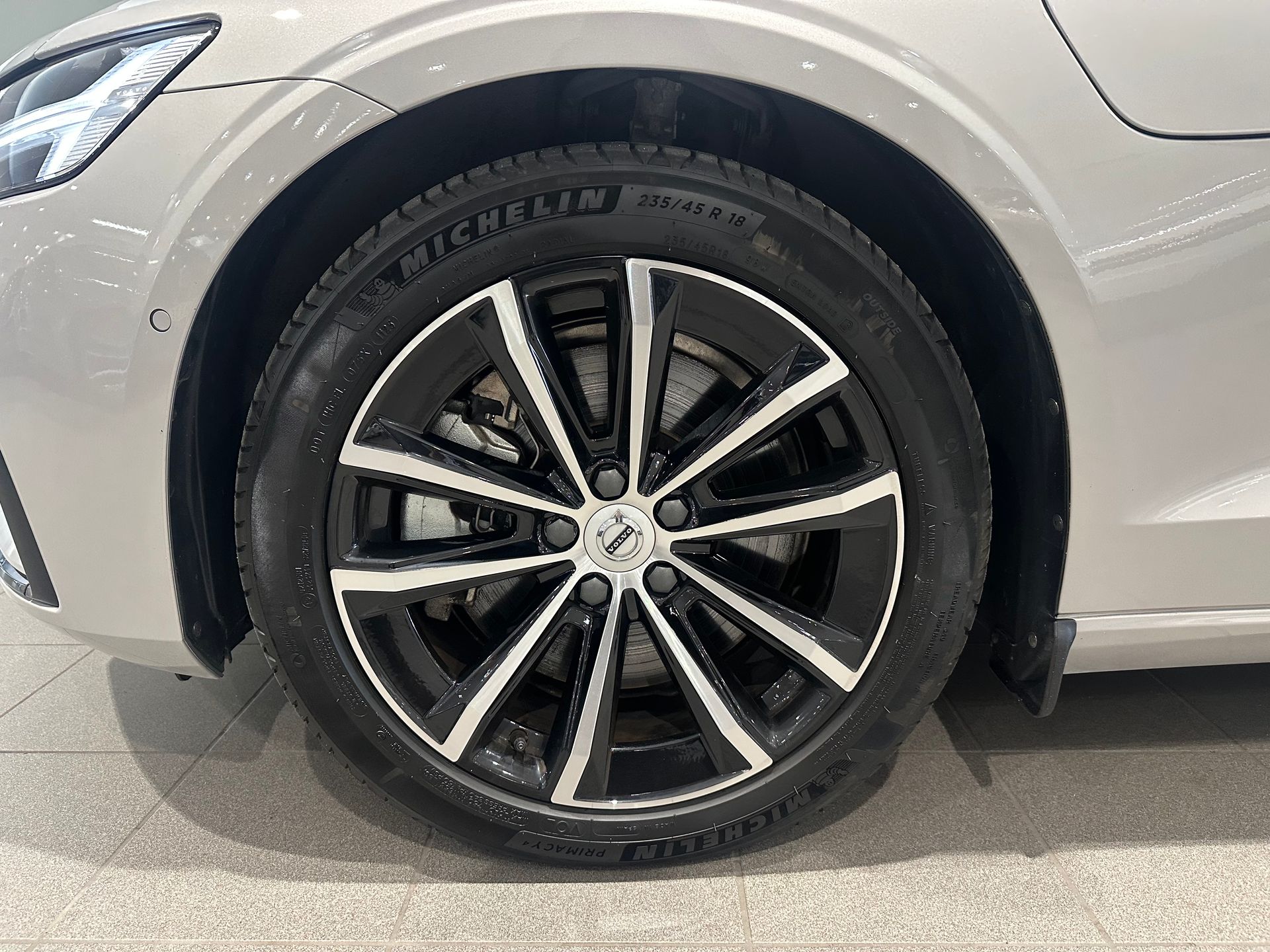 Volvo V60 T6 Plus Dark Nordic Edition 2025, bild 6/10