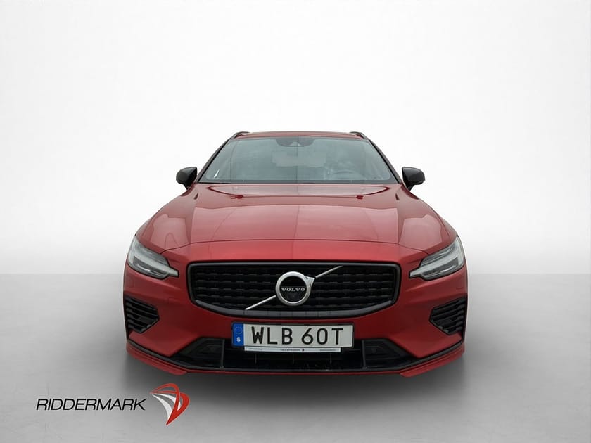 Bild 2 av Volvo V60 T8 AWD R-Design Värm Drag Pano 360° H/K Skinn HUD