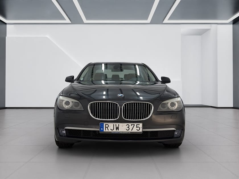 Bild 3 av BMW 740d xDrive Steptronic/Navi/Drag/Taklucka/Head-up/Skinn