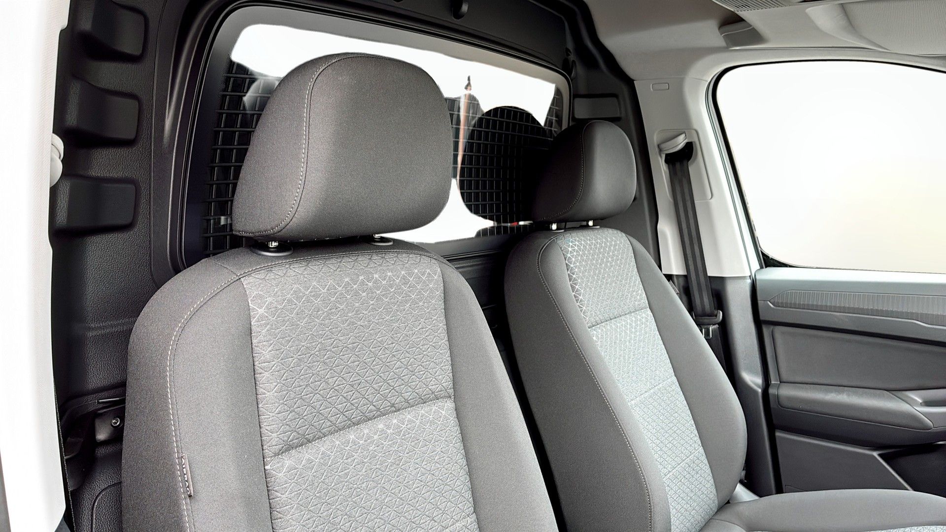 Ford Transit Connect L2 2.0 EcoBlue Powershift 7, 7-trins, 122ps, 2026
