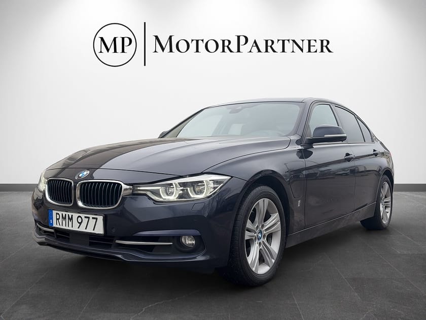 Bild 3 av BMW 330e Sedan Steptronic Sport line Navi Skinn 252hk