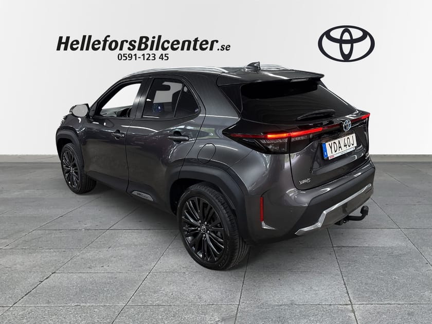 Bild 2 av Toyota Yaris Cross Hybrid AWD-i Adventure DRAG Vhjul LED ramp