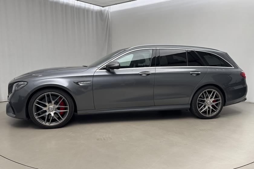 Bild 2 av Mercedes-Benz AMG E 63 S T 4MATIC+