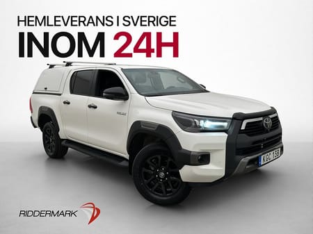 Toyota Hilux Dubbelhytt Invincible 2.8 4WD M-Värmare Drag JBL Kåpa Moms