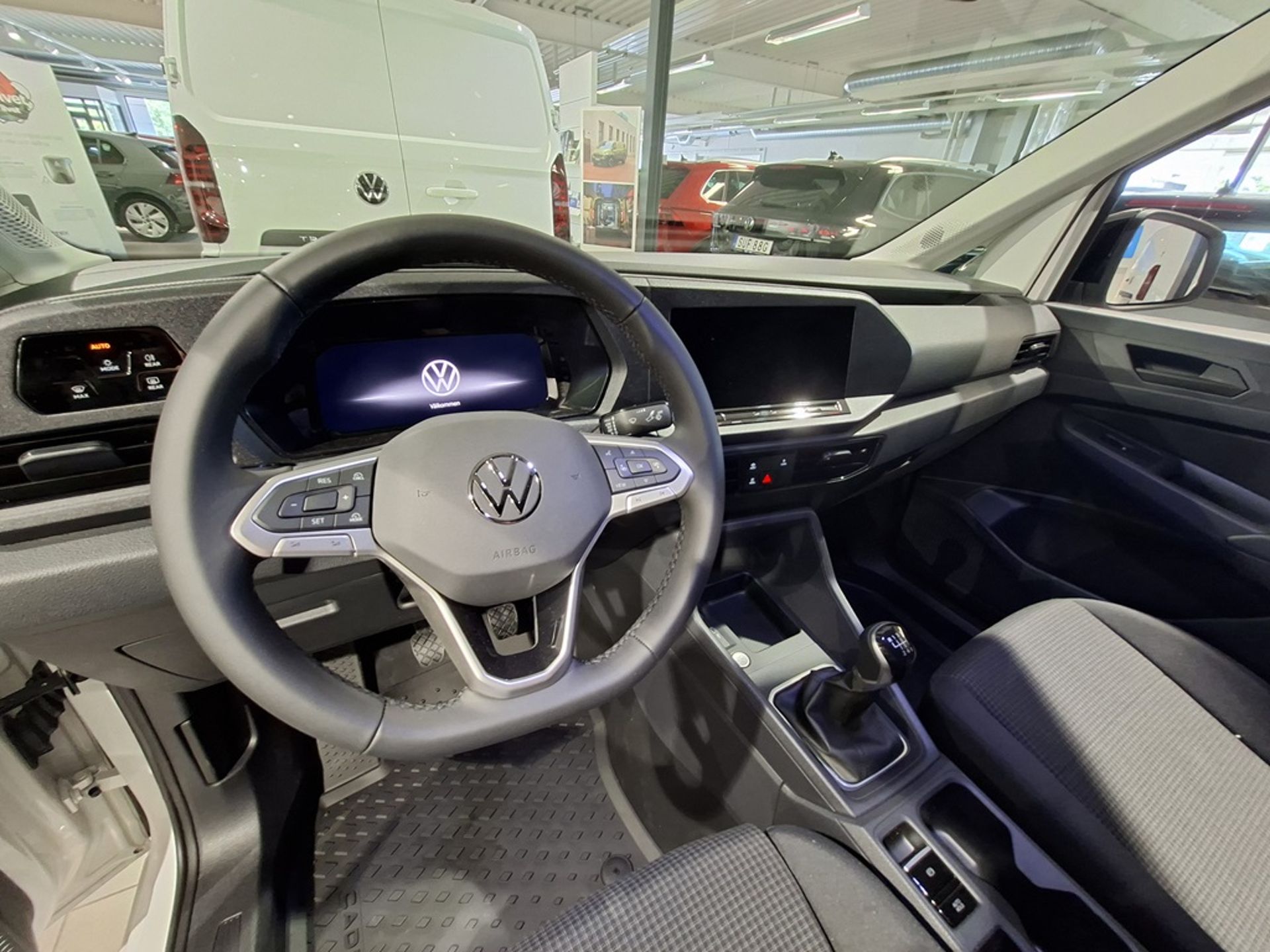 Volkswagen Caddy PROLINE HJULBAS 2026, bild 7/8