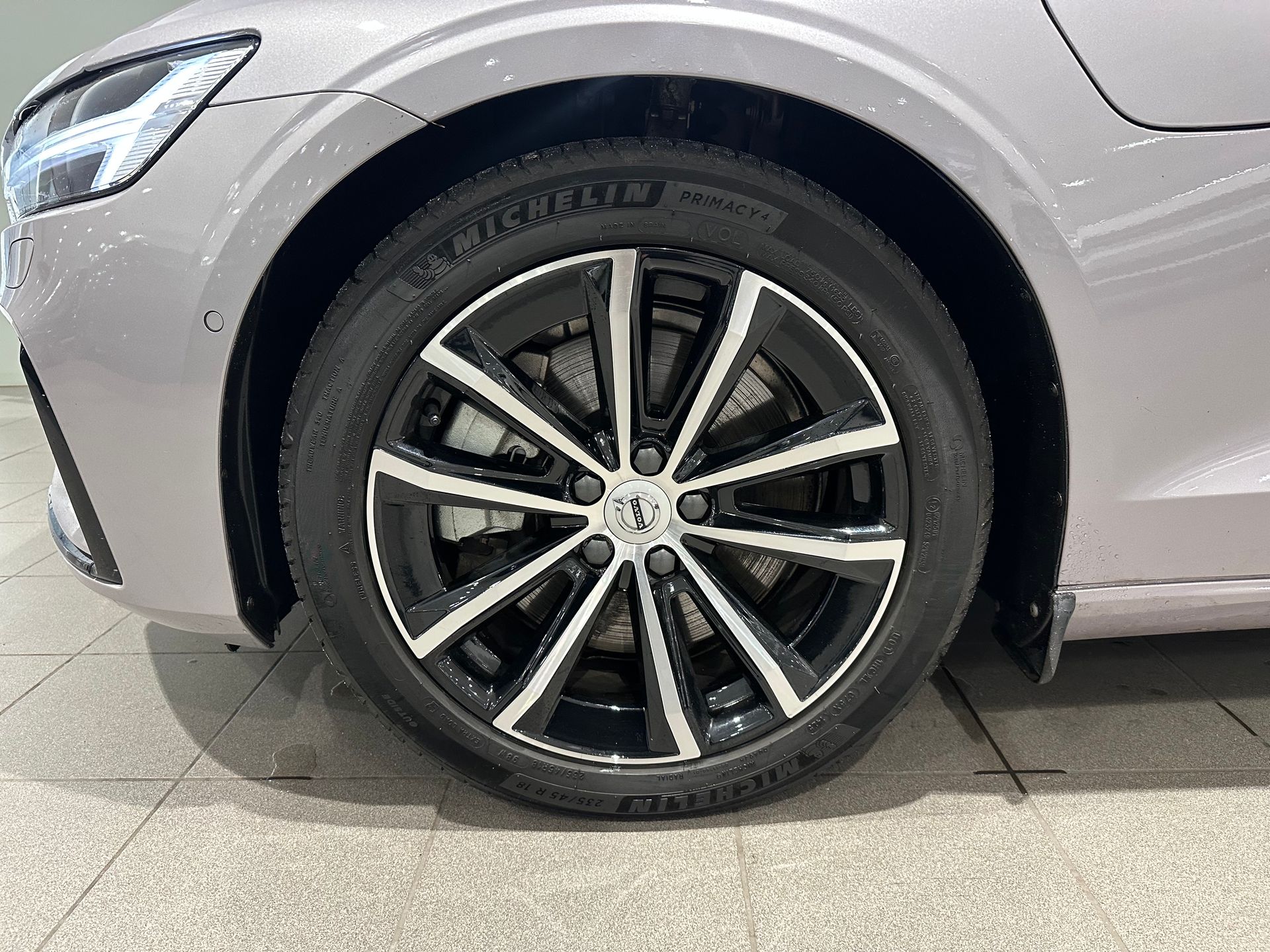 Volvo V60 T6 Plus Dark Nordic Edition 2026, bild 7/10
