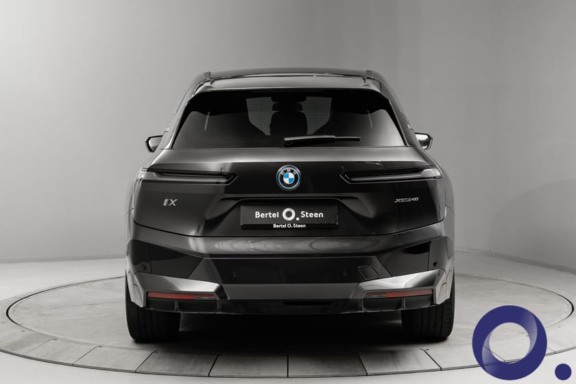 Bilde 3 av BMW iX xDrive40 | Laserlys | Sky Lounge | 4-hjulsstyring