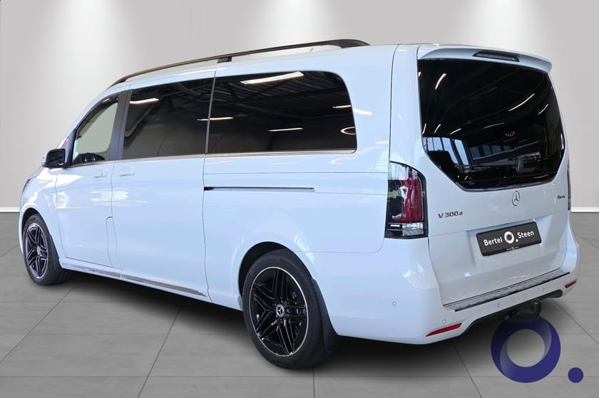 Bilde 3 av Mercedes-Benz Vito Tourer 124 CDI 4x4 3.1t AMG Line | Distronic Plus, El bakluke ++