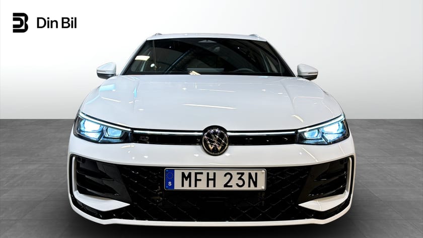 Bild 4 av Volkswagen Passat Variant eHybrid R-Line DSG Edition/Drag/Panorama