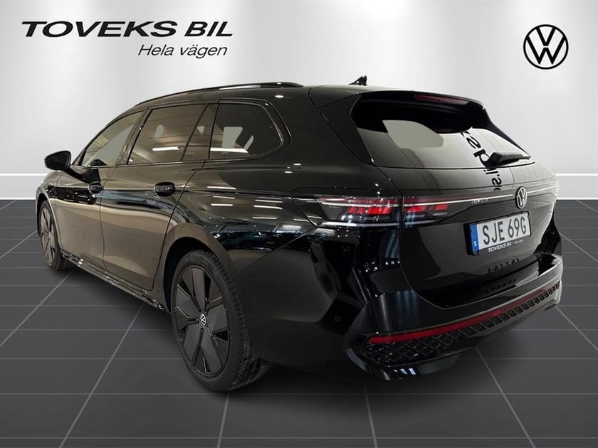 Bild 3 av Volkswagen Passat Variant eHybrid 272 DSG6 R-LINE