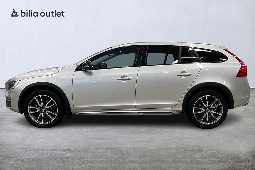 Bild 2 av Volvo V60 Cross Country D4 AWD Geartronic Summum 190hk Drag Navi Backkamera
