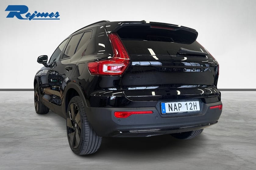 Bild 1 av Volvo EX40 Twin Motor Performance M Ultra Black Edt