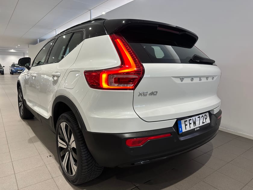 Bild 5 av Volvo XC40 Recharge Plus Edition / Navigation / Backkamera/ Dragkrok