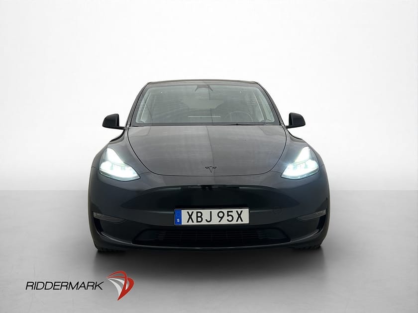 Bild 3 av Tesla Model Y Performance Dragkrok Autopilot Värmepump Pano