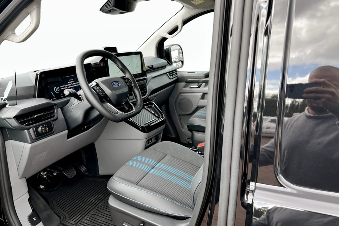 Ford Transit Custom 320 2.0 EcoBlue AWD SelectShift, 170hk, 2026