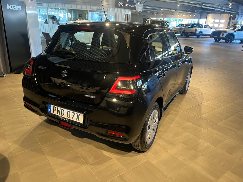Bild 3 av Suzuki Swift Hybrid Hybrid/ Vinterhjul