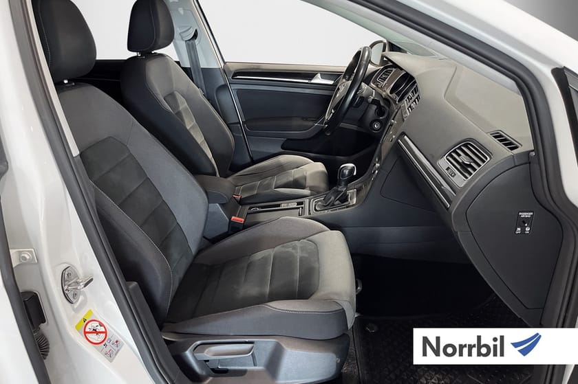 Bild 5 av Volkswagen Golf Sportscombi TSI DSG Värmare p-sensorer
